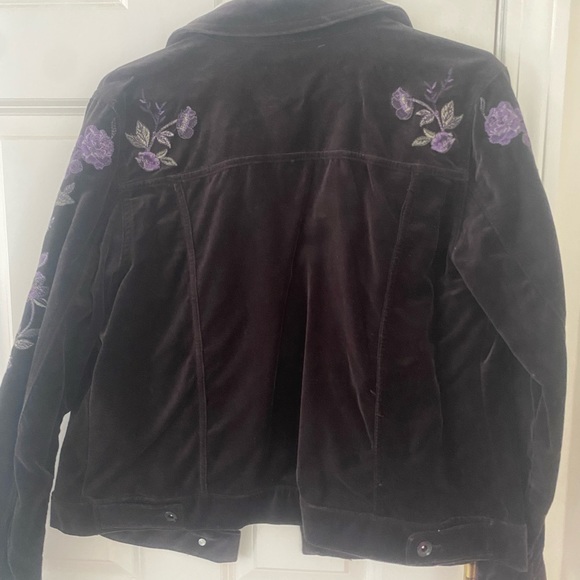 Cute jacket - Picture 2 of 5